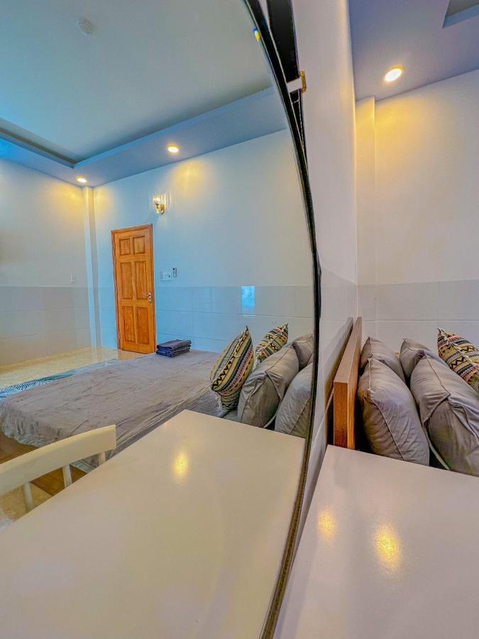 Nhan Tay 2 Hotel Can Tho Exterior photo